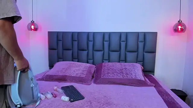 DominicaAndLorenzo online show from 6, 7, 2026