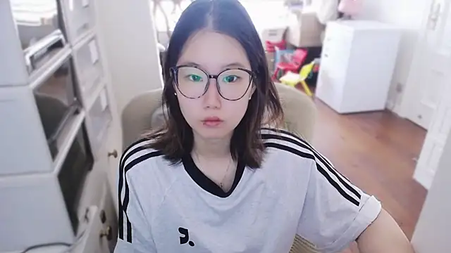 Snapshot of xiaoxiong-99 chatting on 12, 6, 2026 xiaoxiong-99 online show from 12, 6, 2026