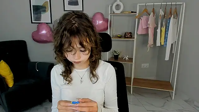 Annette Bell online show from 15, 6, 2026