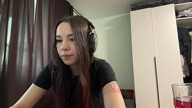 HotGirlMilla online show from 21, 6, 2026