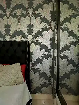 Snapshot of Aurora_Luxx chatting on 18, 6, 2026 Aurora Luxx online show from 18, 6, 2026