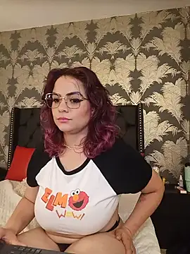 Snapshot of Aurora_Luxx chatting on 28, 7, 2026 Aurora Luxx online show from 28, 7, 2026