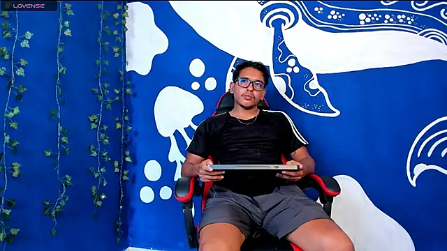 Snapshot of malakai_vibess chatting on 12, 6, 2026 malakai vibess online show from 12, 6, 2026