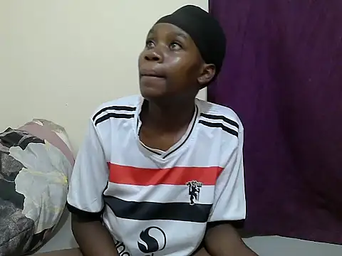 Snapshot of pretty_renor chatting on 10, 6, 2026 pretty renor online show from 10, 6, 2026