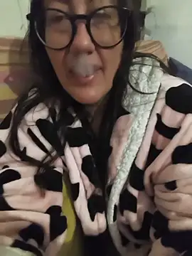 SweetMelkyamateur online show from 13, 6, 2026