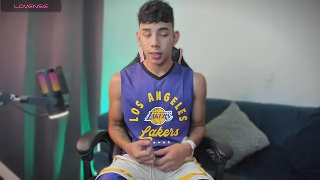 andy cute22 online show from 18, 7, 2026