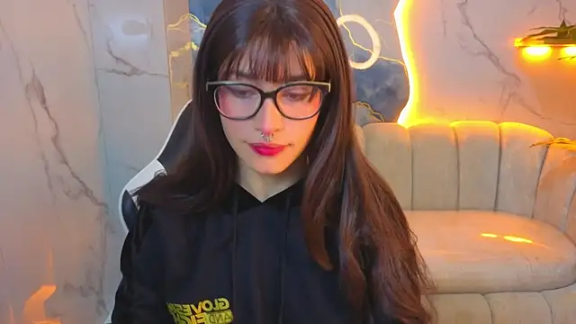 Lily Tx online show from 18, 6, 2026