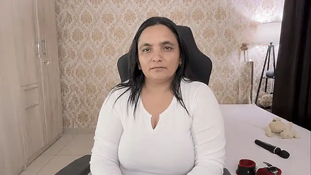 SAmirahha Bano1 online show from 12, 6, 2026