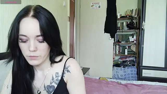 Mia Ellis online show from 3, 8, 2026