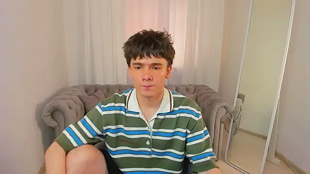 Ethan Crowe online show from 30, 7, 2026
