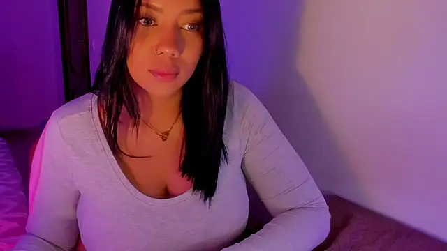Snapshot of NicolePasqualott chatting on 7, 5, 2026 NicolePasqualott online show from 7, 5, 2026