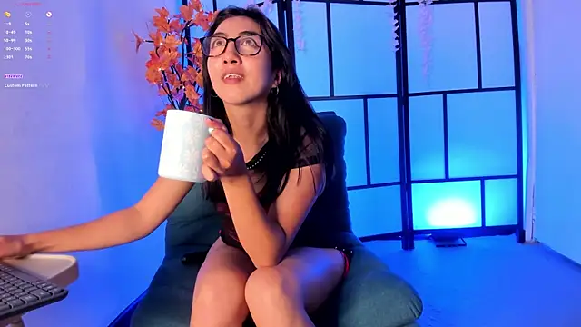Snapshot of eimy_castillo chatting on 15, 6, 2026 eimy castillo online show from 15, 6, 2026