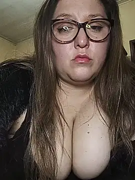 solcurvytriplxx online show from 21, 7, 2026