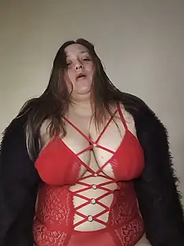 solcurvytriplxx online show from 25, 7, 2026