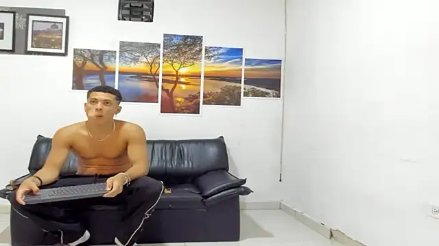 MAX LEGEND online show from 26, 6, 2026