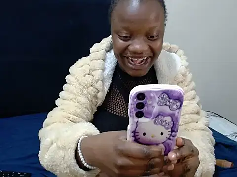Snapshot of KinkyPetite18 chatting on 28, 7, 2026 KinkyPetite18 online show from 28, 7, 2026