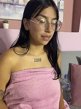 GabyLopez Pink online show from 28, 7, 2026