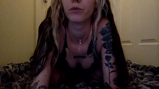 Snapshot of babypeaches2026 chatting on 22, 7, 2026 babypeaches2026 online show from 22, 7, 2026
