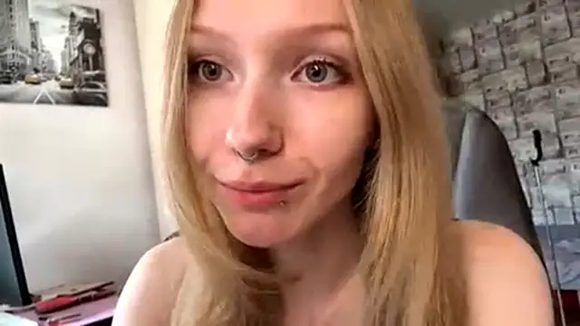 Snapshot of BivalentFalloff chatting on 24, 6, 2026 BivalentFalloff online show from 24, 6, 2026