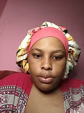 Snapshot of Queen-cute chatting on 22, 6, 2026 Queen-cute online show from 22, 6, 2026