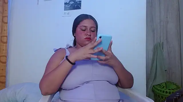 Scarleth 69  online show from 9, 7, 2026