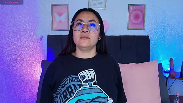 samm curvy online show from 4, 7, 2026