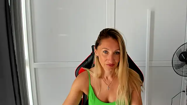LilyDreamm online show from 29, 6, 2026