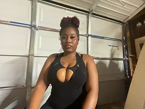 bighettobooty online show from 8, 7, 2026
