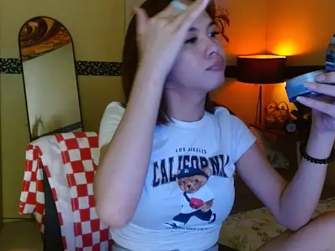 Snapshot of SweetTs4u chatting on 5, 8, 2026 SweetTs4u online show from 5, 8, 2026