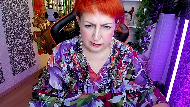 Joana Woods online show from 4, 7, 2026