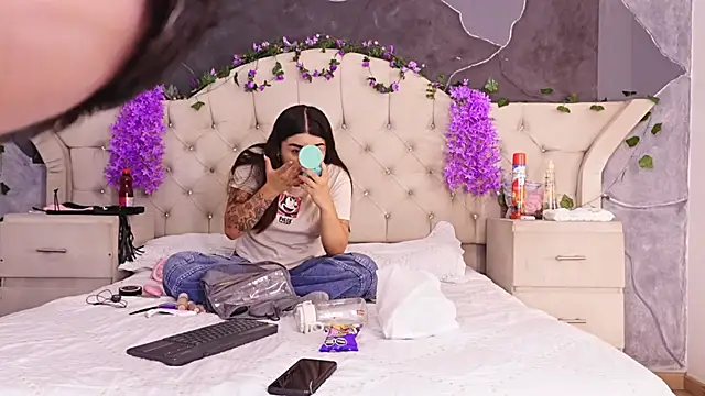 GabbyAndDominic online show from 11, 7, 2026