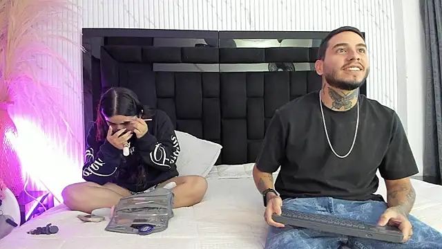 GabbyAndDominic online show from 25, 7, 2026