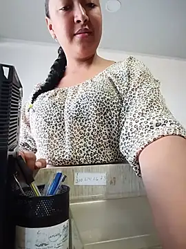 HeLiSa69ebony online show from 7, 7, 2026