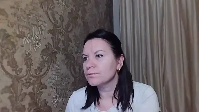 Lauralison online show from 6, 8, 2026