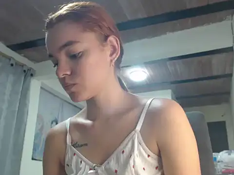 estrella-cutte online show from 2, 8, 2026