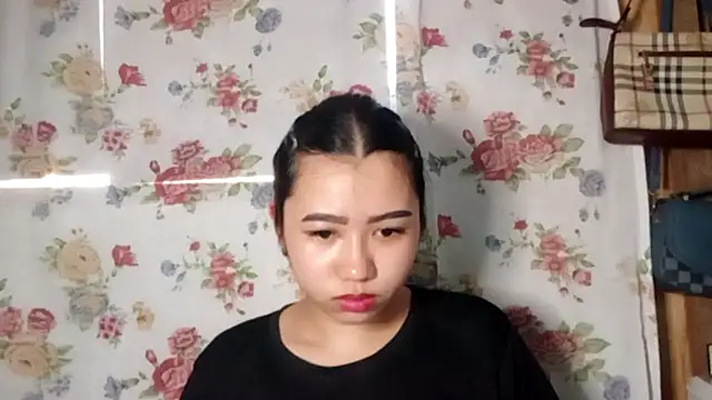 LeahKomarek online show from 21, 6, 2026