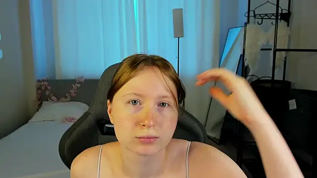 Snapshot of LiliTiny chatting on 7, 8, 2026 LiliTiny online show from 7, 8, 2026