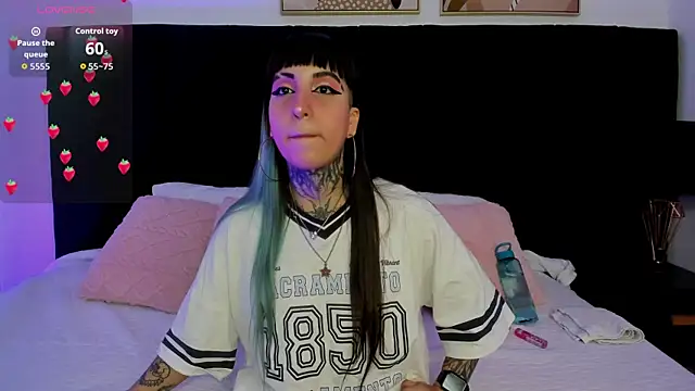 izzy moon7 online show from 7, 7, 2026