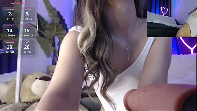 Quinn Ivy online show from 25, 7, 2026