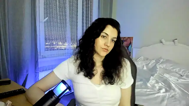 Avelinatt online show from 29, 7, 2026