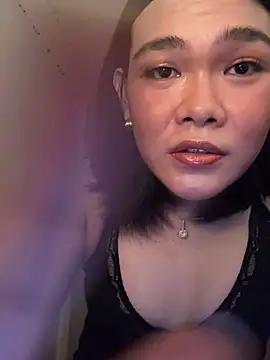 lunapitches online show from 23, 6, 2026