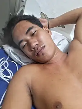 boytoi24 online show from 17, 7, 2026