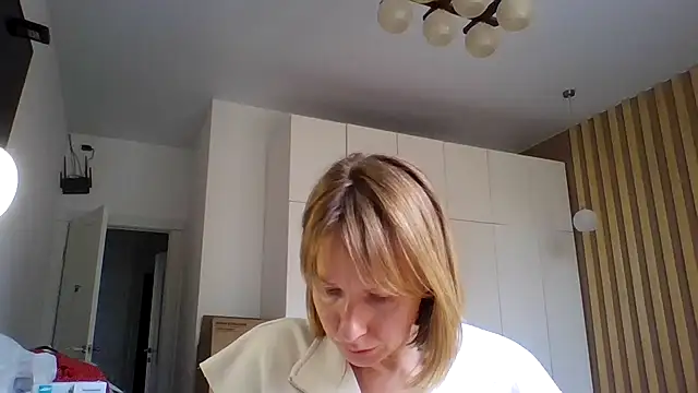 Snapshot of Deloriada chatting on 7, 7, 2026 Deloriada online show from 7, 7, 2026