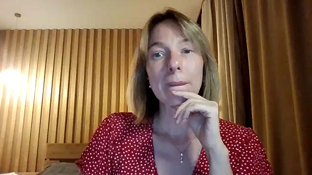 Snapshot of Deloriada chatting on 10, 7, 2026 Deloriada online show from 10, 7, 2026