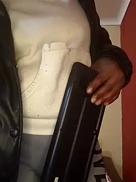 PinkyrossyAss2 online show from 22, 6, 2026