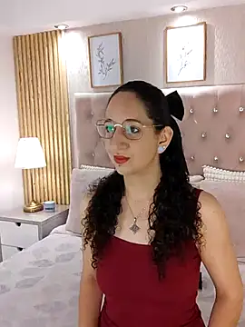 Snapshot of Katy_Snown chatting on 24, 7, 2026 Katy Snown online show from 24, 7, 2026
