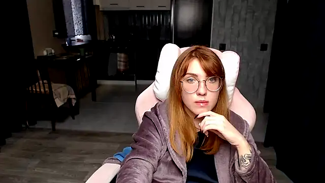 Reginasmilee online show from 23, 10, 2025