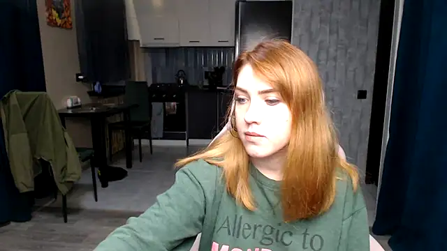 Reginasmilee online show from 2, 11, 2025