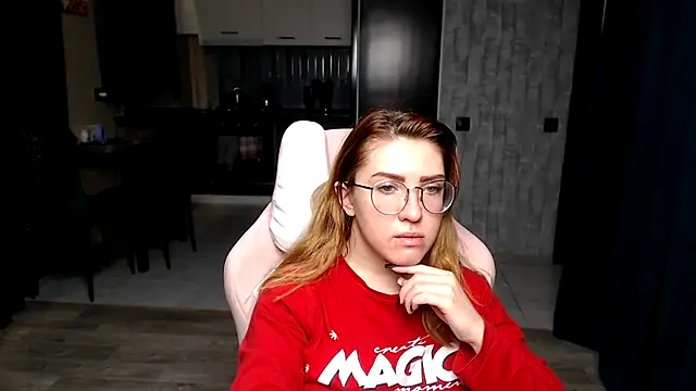 Reginasmilee online show from 30, 11, 2025