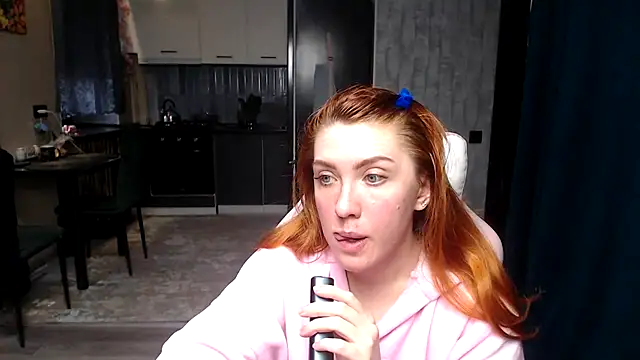 Reginasmilee online show from 11, 4, 2026